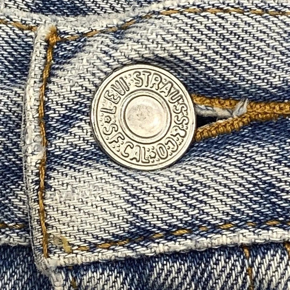 Vintage Levi's 550‎ Relaxed Fit Light Washed Men's 42x30 Denim Retro Distressed